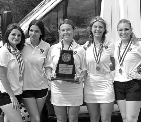 Above, Rivercrest girls golf team placed first and are headed to regionals. 
