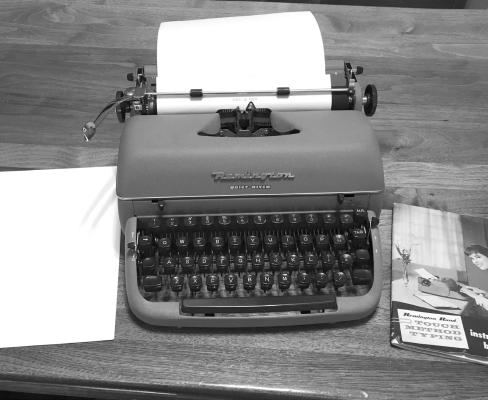 Working on a 1958 Remington Quiet-Riter typewriter
